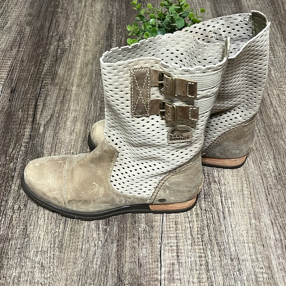 Sorel pull on boot - Picture 14 of 15
